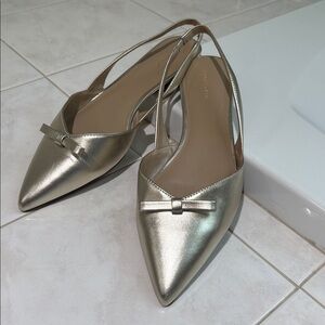 Ann Taylor Leather Metallic Gold Pointed-Toe Slingback Flats with Bow